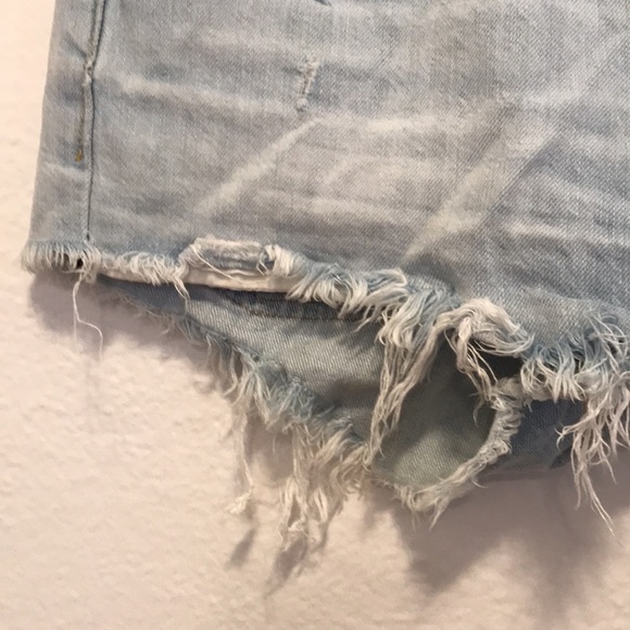 Levi’s 501 button fly jean shorts - Picture 3 of 15